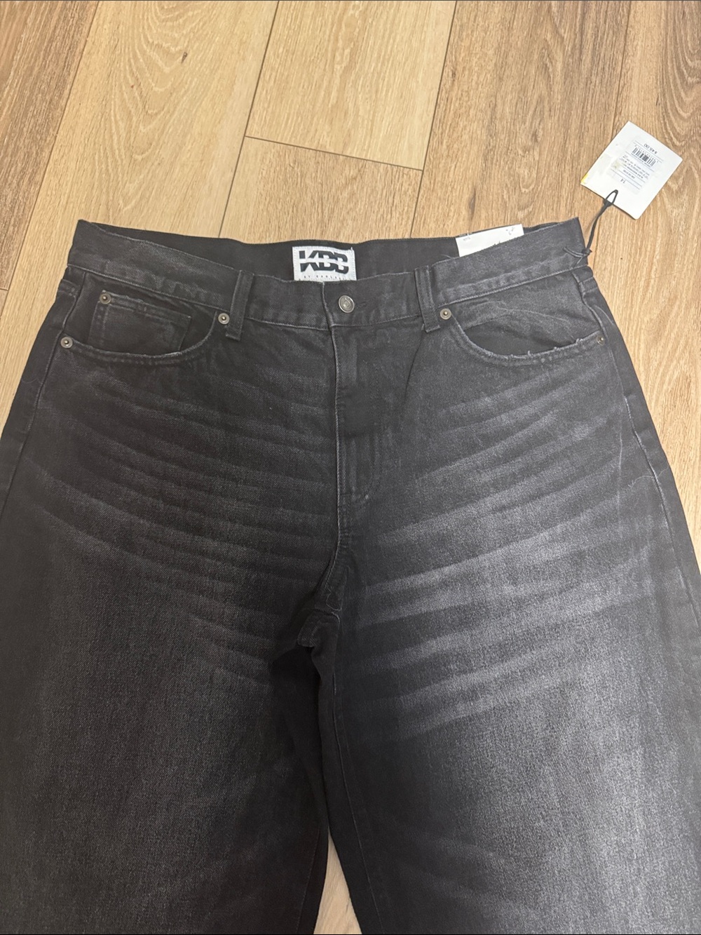 KBB by Kahlana NWT 14 Black denim mid-Rise BARREL Jeans - Picture 5 of 8